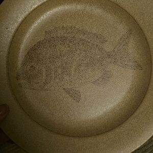 Decorative Fish Plate - Tan